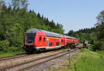 RE 3231 (Aulendorf-Lindau Hbf) mit Schublok 245 007-0 bei Durlesbach 5.6.19