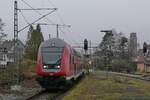 Von Basel Bad Bf kommend erreicht IRE 3 / 3053 mit Steuerwagen DABpbzfa 764.0 (50 80 86-35 007-3) am 14.12.2021 den Zielbahnhof, Friedrichshafen Hafen