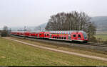 DABpbzfa mit Schublok 111 055-0 hat Dollnstein verlassen und steuert nun Eichstätt Bahnhof entgegen.