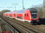 Ein Rhein-Haard-EXPRESS (RE2) nach Mnster (Westf.) aus Mnchengladbach kommend, durchfhrt Essen-Frohnhausen am 08.02.2008