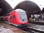 Ein 766.2 Steuerwagen als Spitze des RE 2  Rhein-Haardt-Express  im Mnchengladbacher Hbf.