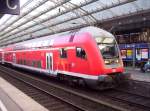 Hier ein 763.6 Steuerwagen an der Spitze des RE 7 in Richtung Krefeld Hbf. Kln Hbf am 18.04.2006