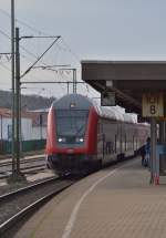 Einfahrt einer Regionalbahn nach Wrzburg in Osterburken an Gleis 4 am 31.12.2012