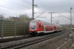 Dosto Steuerwagen erreicht am 23.04.2013 mit RE von Hannover nach Braunschweig gleich den Bahnhof Lehrte.