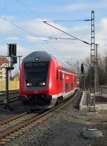 3.1.2014 12:58 DB AG Dosto-Steuerwagen der neusten Generation an der Spitze des RE aus Dresden Hbf nach Hof (Saale) Hbf bei der Einfahrt in Plauen (Vogtland) Oberer Bahnhof.