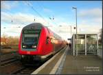 Ein Steuerwagen der Bauart 766.1 an der Spitze des RE38311 Stralsund - Falkenberg/Elster im Bf Gransee.