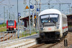 IC 2425 nach Berlin Hbf ausfahrend in Pasewalk. - 16.05.2018