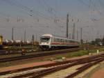 D-DB 51 80 80-95 008-3 Bimdzf 271.0 mit dem IC 2158 von Dresden Hbf nach Frankfurt (M) Flughafen Fernbf, in Grokorbetha. Am Schluss schob 101 116-2; 26.08.2011