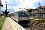 Bimdzf mit BR 101 als IC 1933 (Linie 56) von Oldenburg(Oldb) nach Leipzig Hbf durchfährt den Bahnhof Helmstedt.