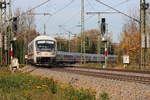 Am 18.10.2017 hat der IC 2355 (Rostock Hbf - München Hbf) gerade Saalfeld (Saale) verlassen und macht sich auf den Weg durch den Frankenwald.