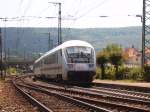 Ein Bpmbdzf-Steuerwagen des IC 2068 von Nrnberg HBF nach Karlsruhe HBF, hier bei der Ausfahrt am 19.05.07 aus dem Knotenbahnhof Aalen.