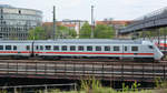 Im April 2014 war dieser Steuerwagen eines IC´s in Richtung Hauptbahnhof Dresden unterwegs.