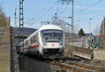 IC mit Steuerwagen in Front durch Remagen, 101 1229-5 schiebt - 16.03.2020