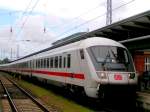 Bpmbdzf_73808091301-0 mit IC2472, und verlsst nun Rostock-Hbf 070903