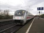 Ein IC2373 von Stralsund nach Karlsruhe Hbf.Am 27.03.08 in Bensheim.