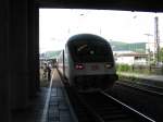 Ein IC2296 von Salzburg Hbf nach Frankfurt(Main)Hbf.Am 23.07.08 beim Halt in Weinheim.