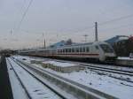 IC von Stralsund Hbf nach Karlsruhe Hbf.Am 21.12.09 bei der einfahrt in Bensheim.