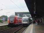 2xSteuerwagen, links RE von Frankfurt am Main der in Heidelberg endet und daneben IC bei der Einfahrt von Heidelberg, er fhrt weiter nach Stuttgart.