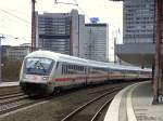 Steuerwagen voraus verlsst IC 2153 von Dsseldorf nach Erfurt den Essener Hbf am 10.