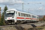 Mit dem Steuerwagen Bauart Bimdzf 269.2 voraus IC 2158 von Dresden Hbf nach Frankfurt(M) Flughafen Fernbf kurz vor Fulda am 26.10.2011