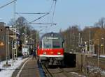 Eine RB nach Hamburg-Altona steht am 12.02.2009 in Tornesch zur Abfahrt bereit.