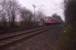 Am 13.04.05 wurde der Reginal Express von Dsseldorf nach Aachen Hbf kurz vor dem Bahnhof von Hckelhoven-baal Fotografiert. Statt dem blichen Verband von 5 Dostos waren heute Buntlinge im Einsatz.