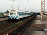 141 302-0 mit RB 3465 Wesel-Duisburg auf Oberhausen Hauptbahnhof am 17-10-1995. Bild und scan: Date Jan de Vries.