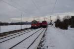 Zwei Regionalbahnen treffen sich am 14.12.2012 in Gundelsdorf.