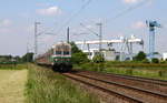 Am östlichen Ortsrand von Pulheim entstand dieses Foto eines Nahverkehrszuges auf dem Weg Richtung Köln.
Aufnahmedatum: 28. Mai 2004