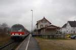 Ein letztes Mal hielt ich am 11. Dezember 2009 einen aus Silberlingen gebildeten und von einer Lok der BR 218 geschobenen Wendezug im Dettinger Bahnhof fest. Zum Fahrplanwechsel wurden die Wagen mit den bequemen Sitzen und den bersetzerfenstern sowie die Loks der BR 218 von der Teckbahn abgezogen. Ihre Nachfolge traten Dieseltriebwagen der BR 650 bzw. die BR 294 an. 