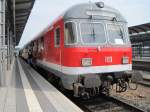 30.6.2010 15:52 Karslruher Steuerwagen am Ende des RE 16 aus Leipzig nach der Einfahrt in Hof (Saale) Hbf.