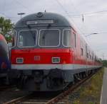 Der Karlsruher Steuerwagen 50 80 82-34 218-1 mit der 110 493 am 12.09.2010 in Aachen Rothe Erde abgestellt.