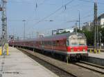 Steuerwagen Bauart Karlsruhe am RE 32603 aus Fssen mit einer schiebenden 218 bei Einfahrt auf Gleis 31 Mnchen Hbf, 16.06.2006  