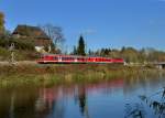 Eine RB von Landshut nach Freising mit einem Karlsruher Steuerwagen am 09.11.2012 unterwegs bei Moosburg.