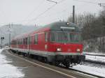 Eine RegionalBahn Plochingen-Geilingen hlt pnktlich in Geislingen-West.