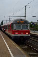 Falsch spieler! Ist die Anzeige am Karlsruher-Steuerwagen eines eigentlich RE4-Verstärkerzuges nach Aachen Hbf...der gerade in Rheydt Hbf eingefahren ist.