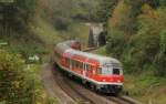 RE 22304 (Neustadt(Schwarzw)-Rottweil) mit Schublok 218 495-0 in Döggingen 3.10.14