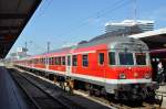 Aussenansicht in München HBF des 82-34 154 Bnrdzf 463.1 im Hannover-Grün Design.