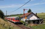 RE 22304 (Neustadt(Schwarzw)-Rottweil) mit Schublok 218 436-4 bei Döggingen 29.8.15