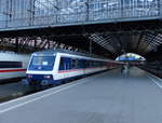 Ein TRI-Steuerwagen der Bauart Wittenberge mit der Zugzielanzeige  Padborg (DK)  als Adventsversärkerzug DPE 70223 aus Essen Hbf, am 21.12.2019 in Köln Hbf.