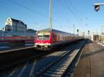 RB 21171 Itzehoe - Hamburg-Altona bei der Einfahrt am 2.01.09 in den Zielbahnhof.