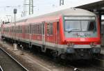 Und hier die RB nach Neustadt HBF mit einem Wittenberger und BR143, aufgenommen am 18.10.2009