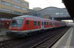 Am Gleis 2 im Potsdamer Hbf steht die RB22 (RB 28818) von Potsdam nach Berlin-Schnefeld Flughafen bereit.