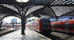 Ein Nachschuss vom RE1(Nordrhein-Westfalen-Express)  aus Aachen-Hbf-Hamm-Westfalen Vorne fährt die 146 023 DB.
Aufgenommen in Köln-Hbf am Vormittag vom 11.8.2014.