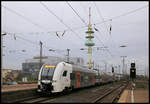 RRX 462027 nach Koblenz fährt hier am 20.12.2019 um 10.44 Uhr in Duisburg HBF ein.