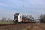 462 007 und 462 065 (national express) als RRX auf der Linie RE6 in Richtung Köln/Bonn Flughafen in Hamm Selmig, 9. Februar 2025