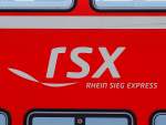Das RSX Logo auf einem DOSTO des RE 9  Rhein Sieg Express  am 18.02.2011 