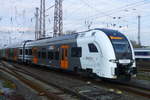 Abellio RRX 462 014 fuhr am 14.4.19 als RE11(RRX)nach Düsseldorf Hbf in den Duisburger Hauptbahnhof, zusammen mit 462 018, ein.