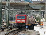 Zusehen ist 114 035 wie sie am 15.04.2019 mit der RB 19250 den Ulmer Hauptbahnhofin Richtung Stutgart Hbf verlässt.