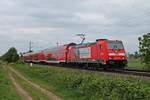 Mit einer RB (Freiburg (Brsg) Hbf - Müllheim (Baden)) fuhr am Nachmittag des 14.05.2020 die Freiburger 146 223-3  Kein Job wie jeder andere: Triebfahrzeugführer (w/m) bei der DB) südlich von Buggingen über die Rheintalbahn durchs Markgräflerland in Richtung Zielbahnhof, welcher nur noch wenige Kilometer entfernt ist.